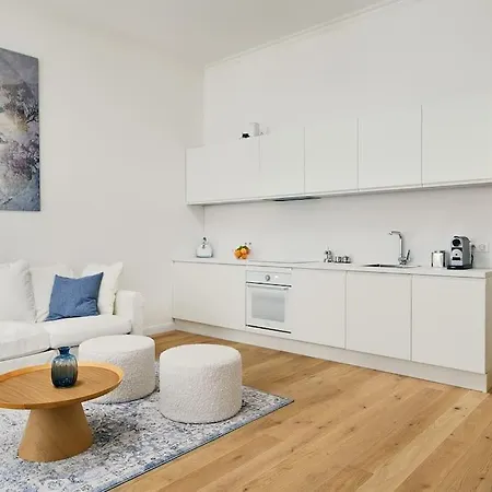Old Town Luxury Apartment/sauna/bathtub/ac Praga