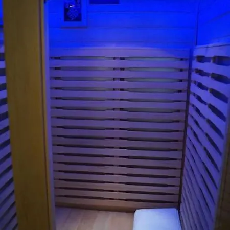 Apartamento Old Town Luxury Apartment/sauna/bathtub/ac *