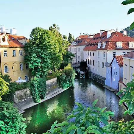 Old Town Luxury Apartment/sauna/bathtub/ac * Praag